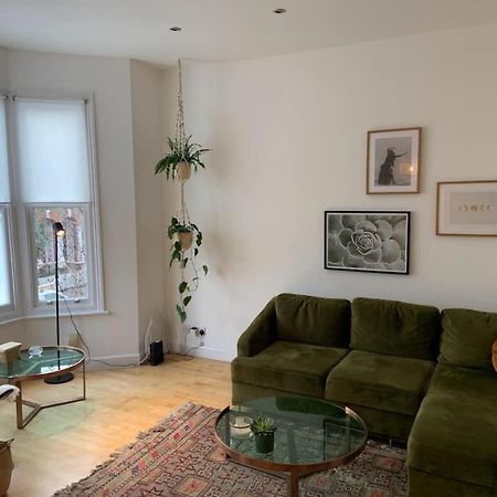 Lovely Spacious 1-Bedroom Flat In Tufnell Park Close To Central London Exterior photo